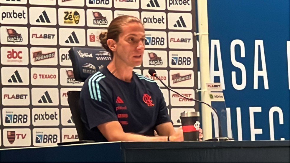 Filipe Luís em coletiva após Flamengo x Fluminense — Foto: Letícia Marques