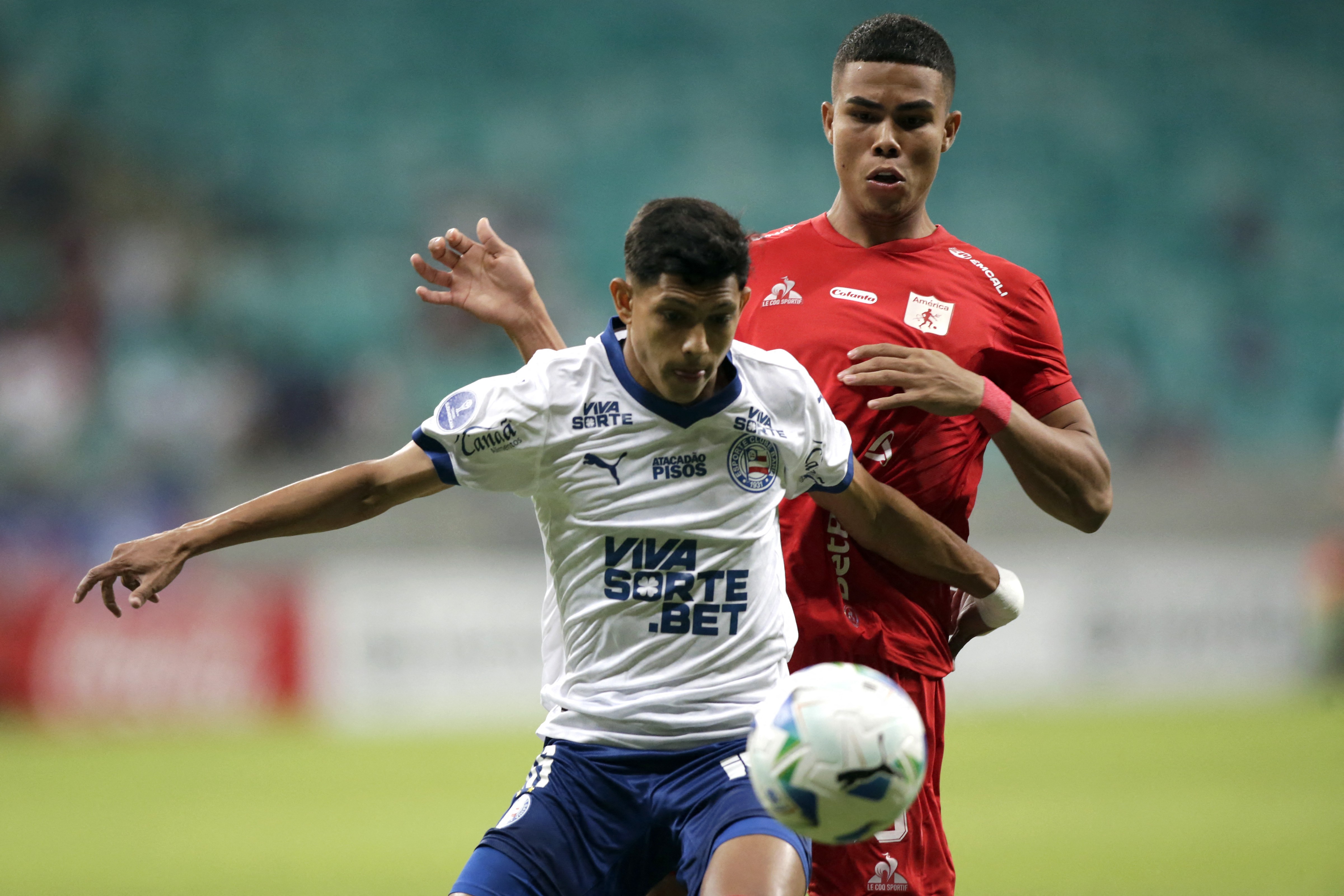 Análise: Bahia usa time misto na Sul-Americana e não sai do zero 
