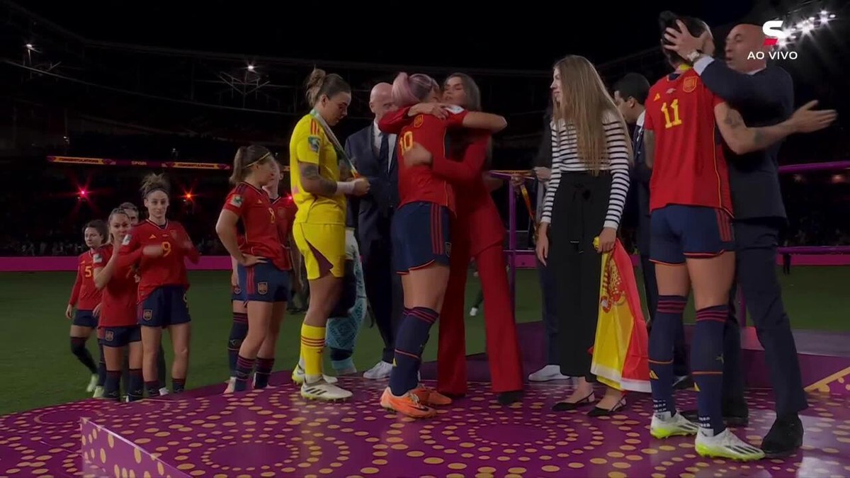 La FIFA apre un’indagine contro Luis Rubiales per il bacio forzato a Jenny Hermoso |  calcio internazionale