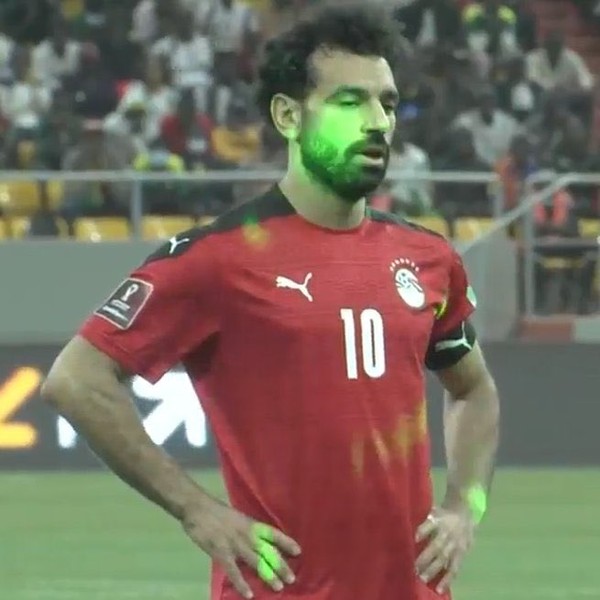 FIFA investiga lasers apontados à cara dos jogadores do Egito