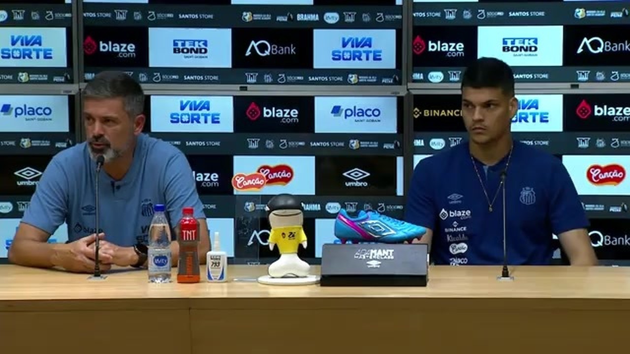 Veja como foram as entrevistas do auxiliar Leandro Silva e do goleiro Brazão após vitória do Santos