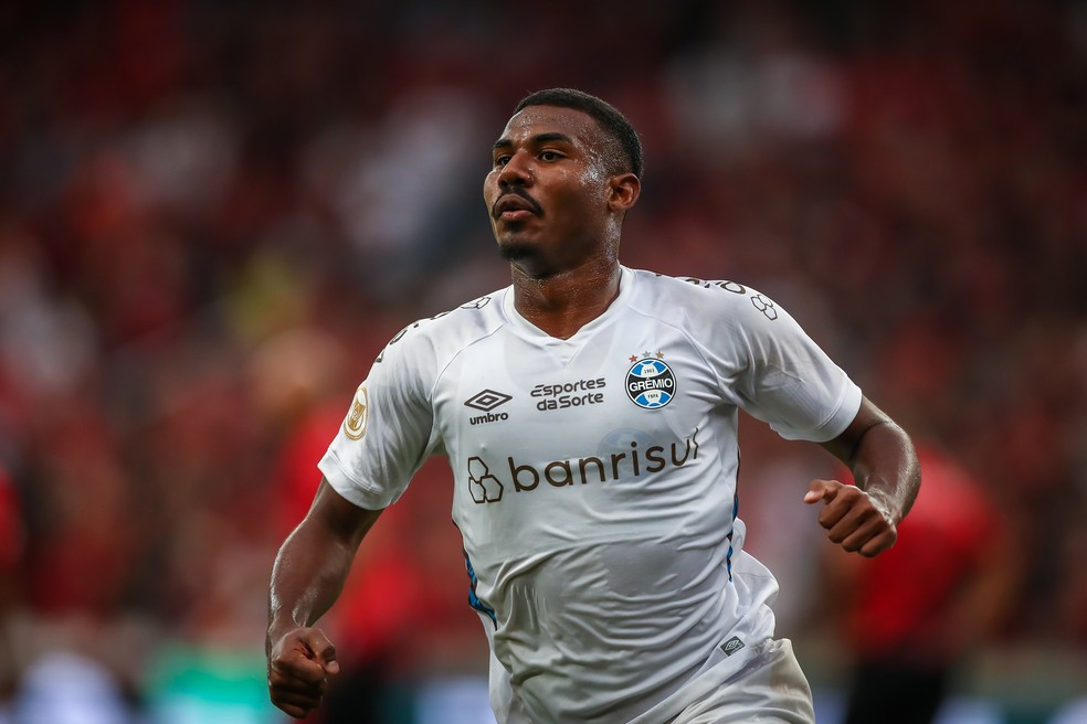 Cuiabano comemora gol e chance como titular no Grêmio: Um dos dias mais felizes da minha vida