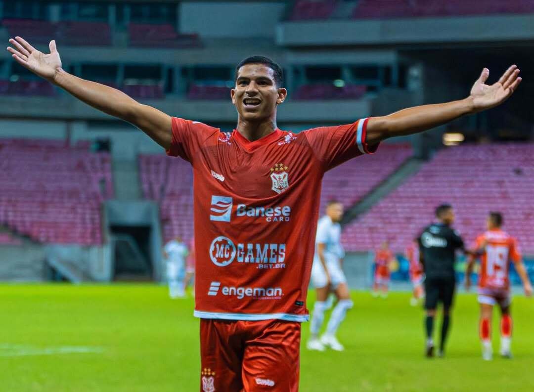 Dupla decisiva: Betinho e Varolo participaram de quatro dos últimos seis gols do Sergipe