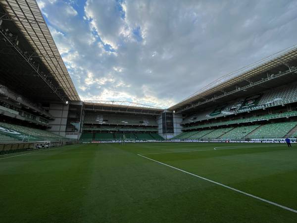 América-MG e Coritiba se enfrentam em jogo que pode definir 1º