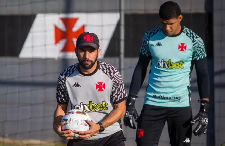 Com passagens por Grêmio e Vasco, Daniel Ricardi assume lugar de ...