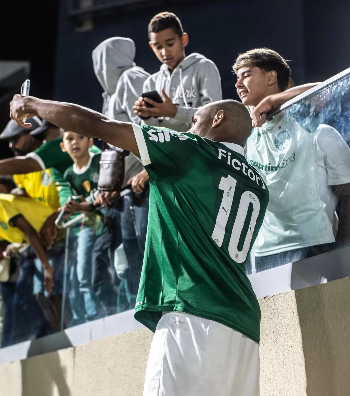 Eduardo brilha na Copinha e desafia a pressão como a nova joia da base do Palmeiras com a 10