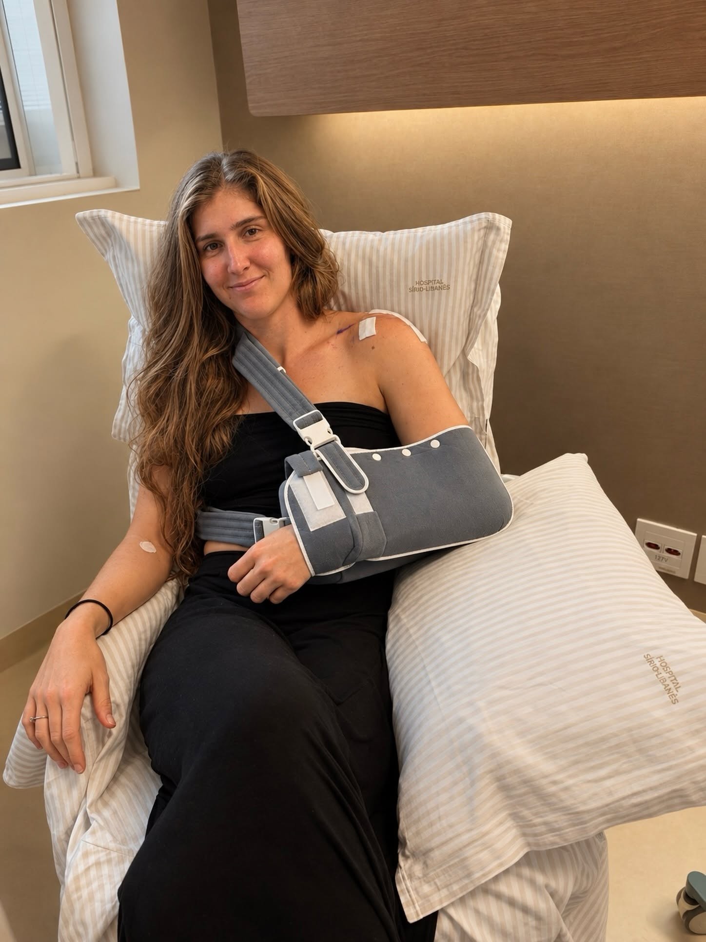 Bia Haddad passa por cirurgia no ombro esquerdo e projeta quatro meses de recuperação