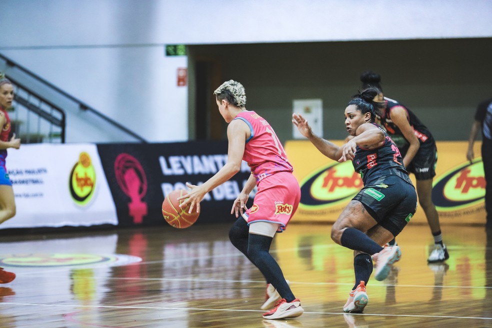 Basquete vence e avança para a próxima fase nos Jogos Regionais