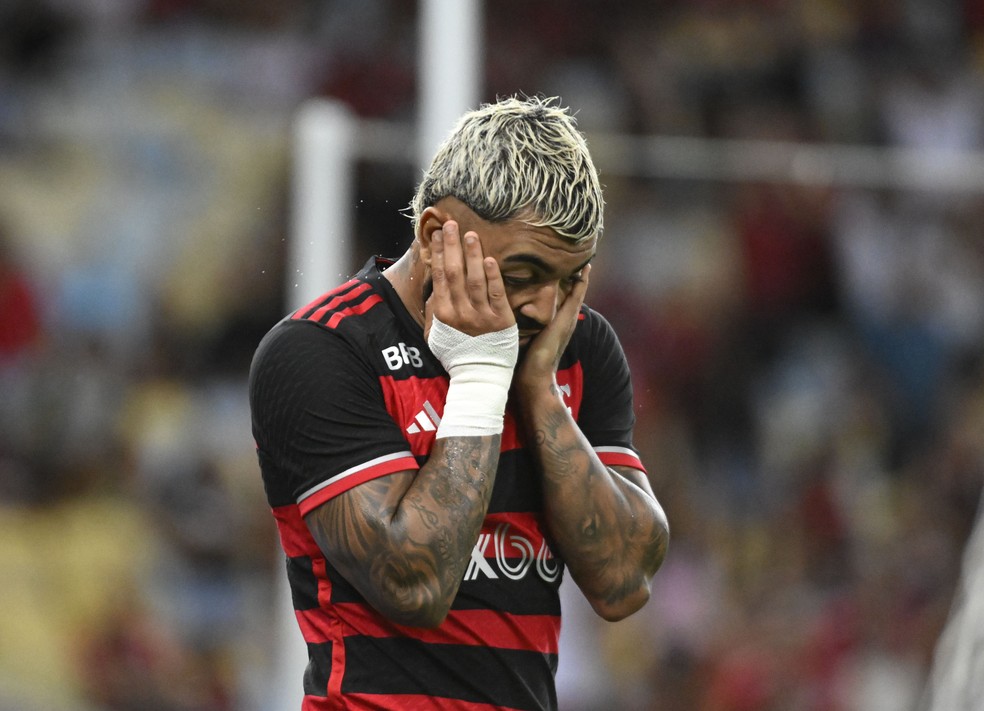 Gabigol lamenta chance perdida em Flamengo x Boavista — Foto: André Durão