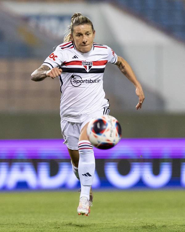 Lei da ex? Cacau reencontra Corinthians e vê São Paulo pronto para título do Paulistão Feminino