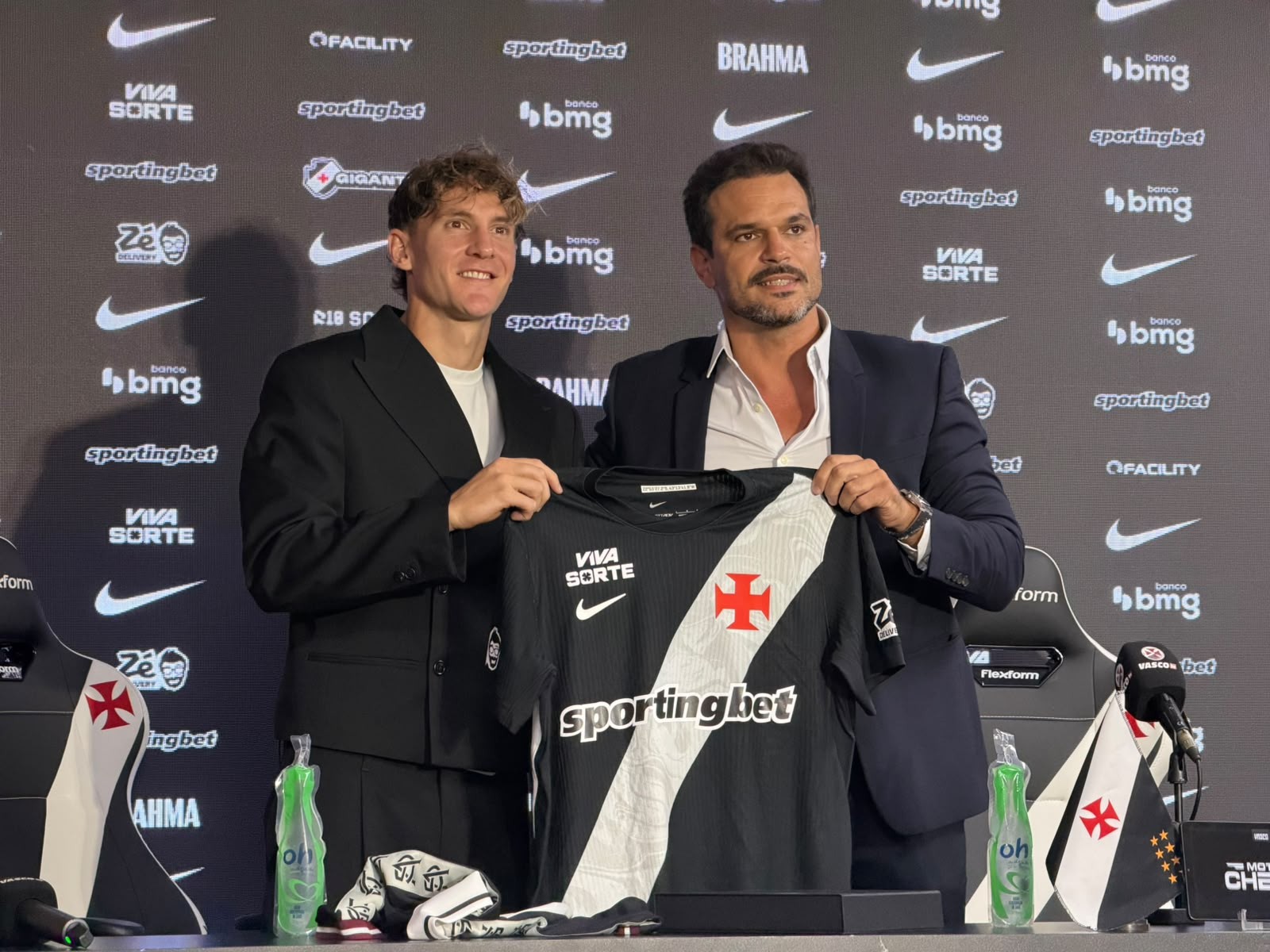 Colidio é apresentado no Vasco: "Posso jogar em qualquer lugar do ataque"