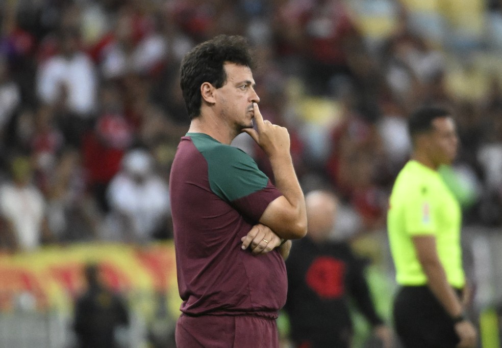 Pós-jogo. Flamengo e Fluminense se desesperam e jornalista detona o Var