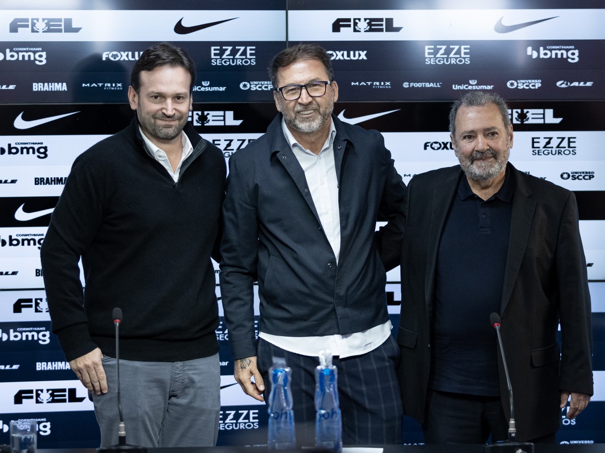 Corinthians encerra semestre com déficit de R$ 2,15 bilhões e dívida crescente.