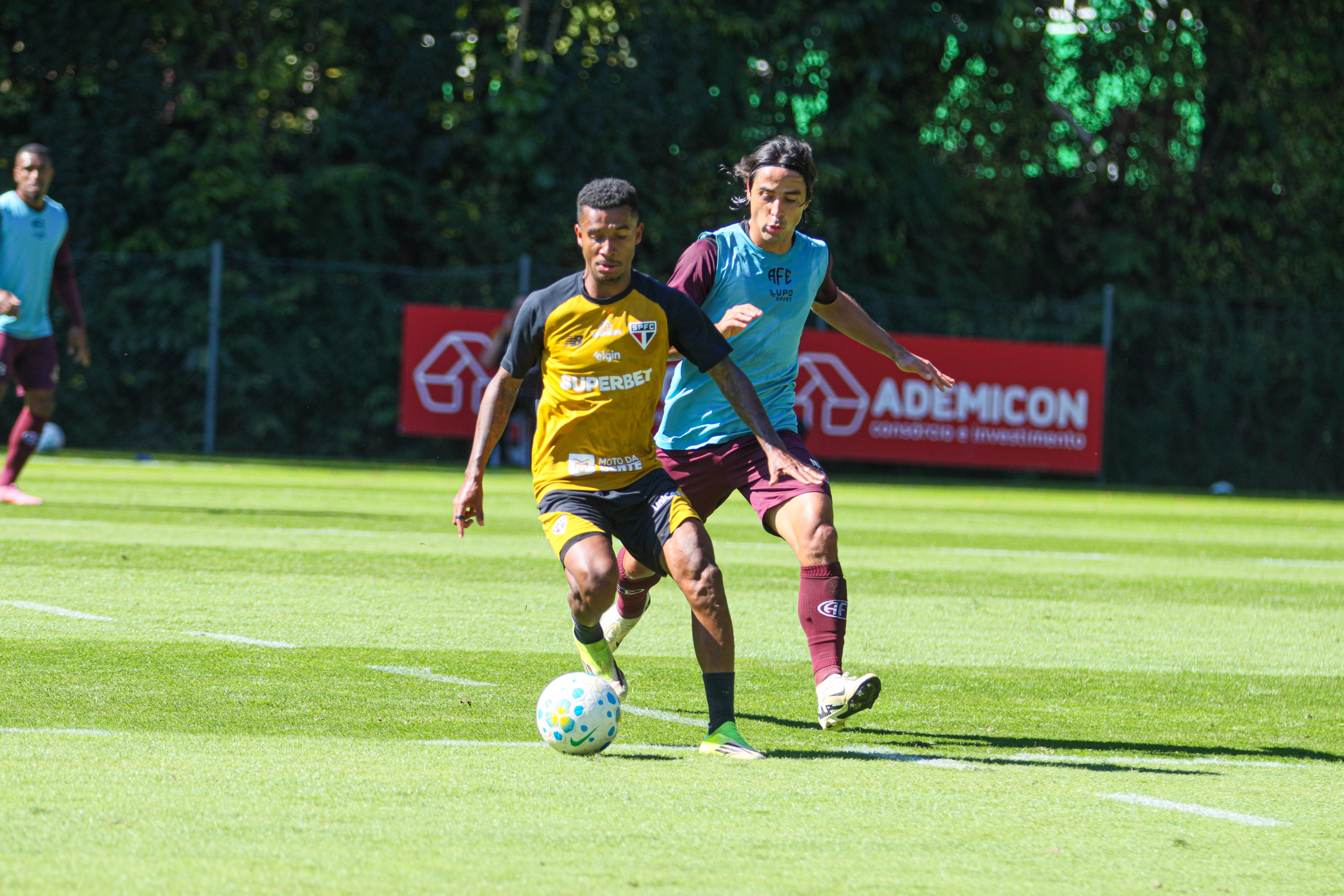 São Paulo vence Ferroviária em jogo-treino no CT da Barra Funda