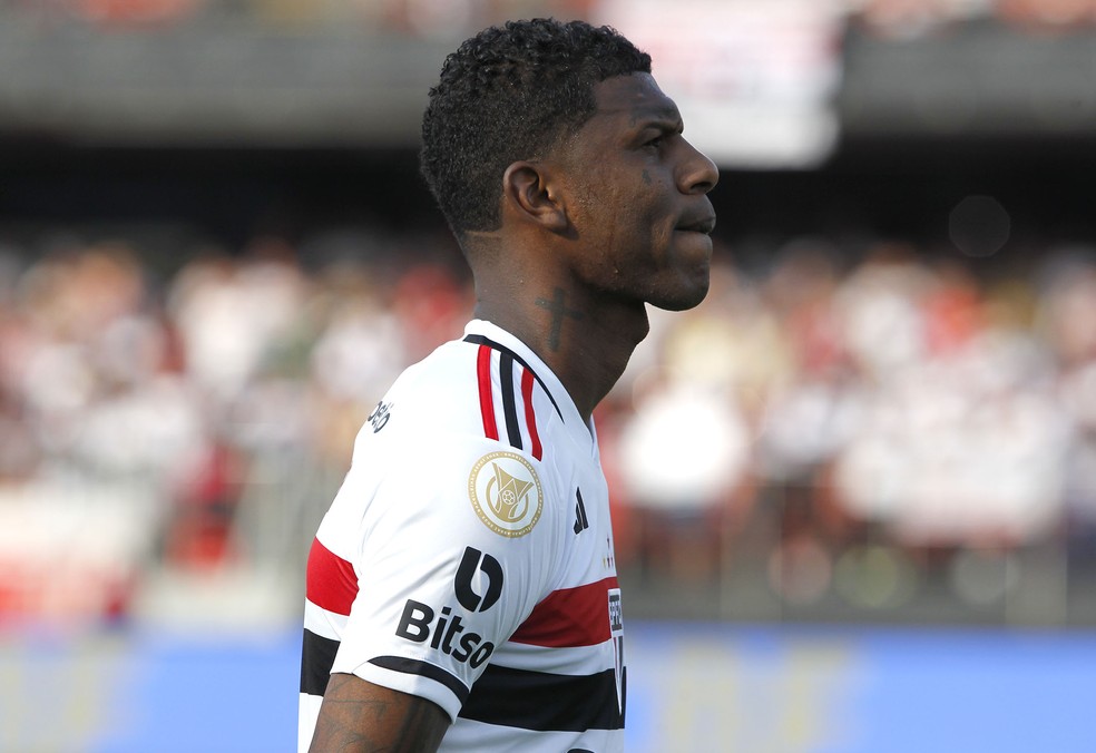 Arboleda tem contrato até o final da temporada — Foto: Rubens Chiri/saopaulofc