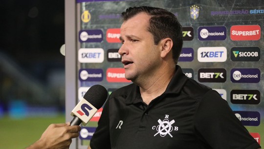 Daniel Paulista surpreende na escalação do CRB contra o Vila e coloca Anselmo no banco