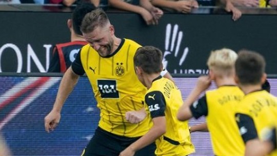 Ídolos do Borussia Dortmund enfrentam 100 criançasresgatar bonus bet7kjogo festivo; veja