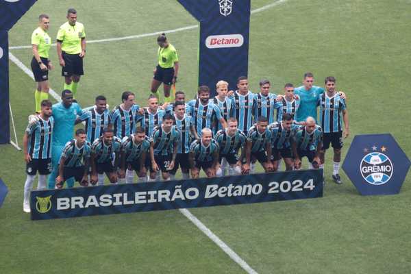 Atuações do Grêmio: Geromel comete pênalti e Dodi é expulso em despedida.