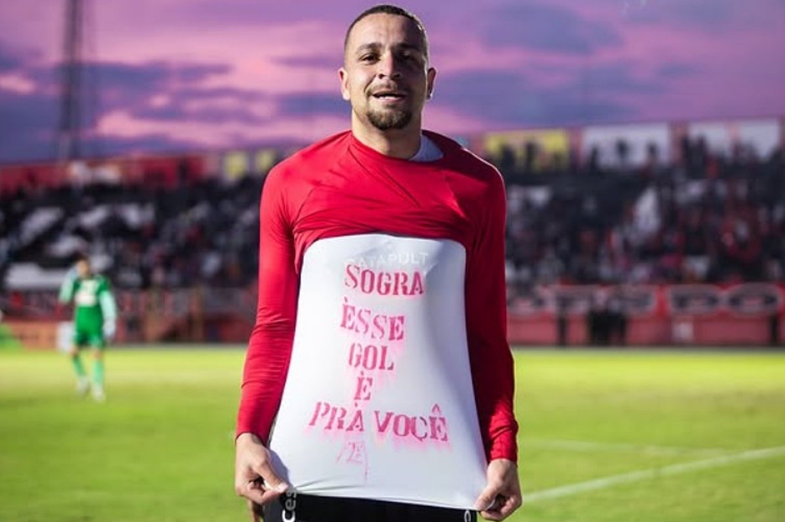 Muchacho se emociona e oferece gol contra a Portuguesa à sogra falecida ...