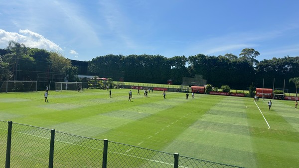 São Paulo faz treino aberto a imprensa e Roger Machado testa novas táticas!
