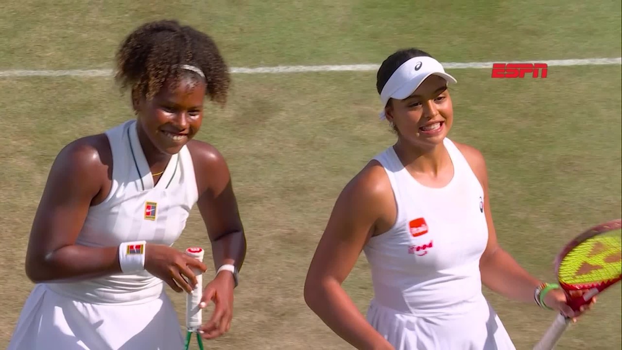 Victoria Barros faz foto com Serena Williams em Wimbledon