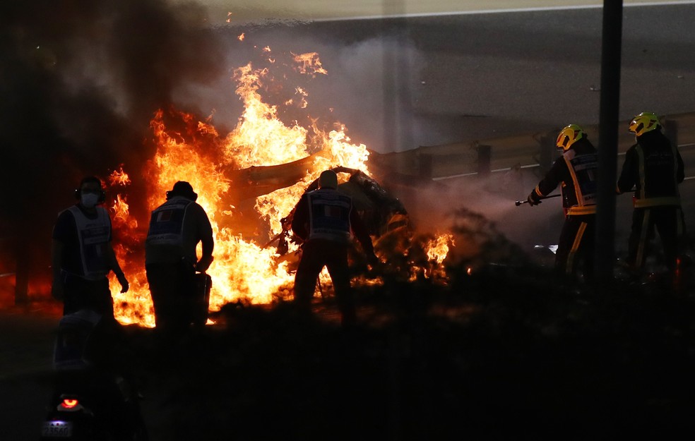 Acidente Roman Grosjean GP do Barein de F1 — Foto: REUTERS/Bryn Lennon
