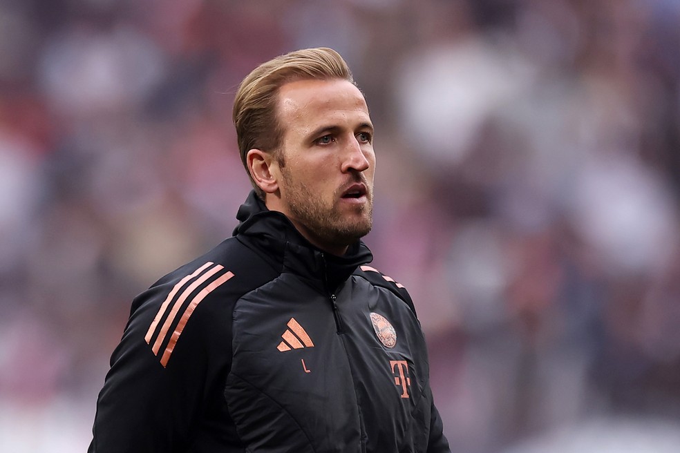 Harry Kane teve festa pelo primeiro título da carreira adiada com gol no fim — Foto: Getty Images