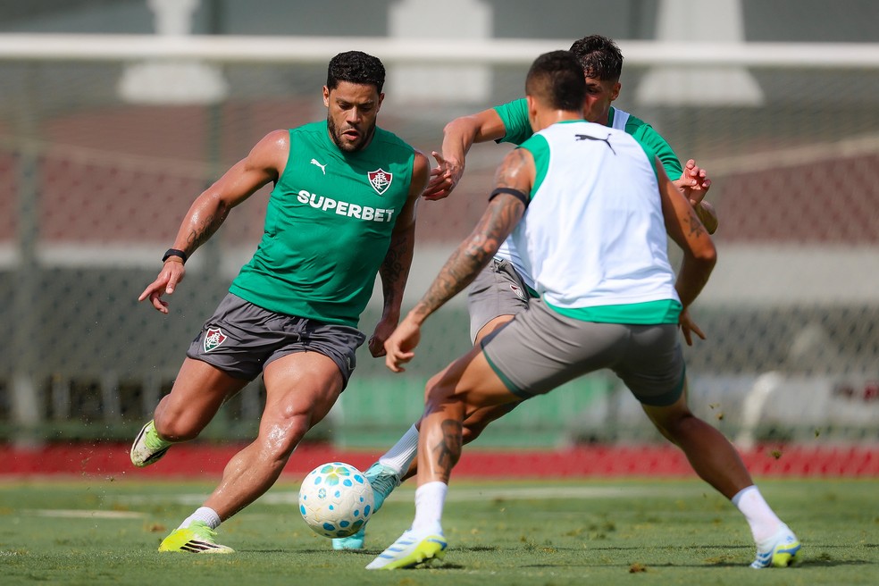 Hulk brilha em primeiro treino com o elenco do Fluminense