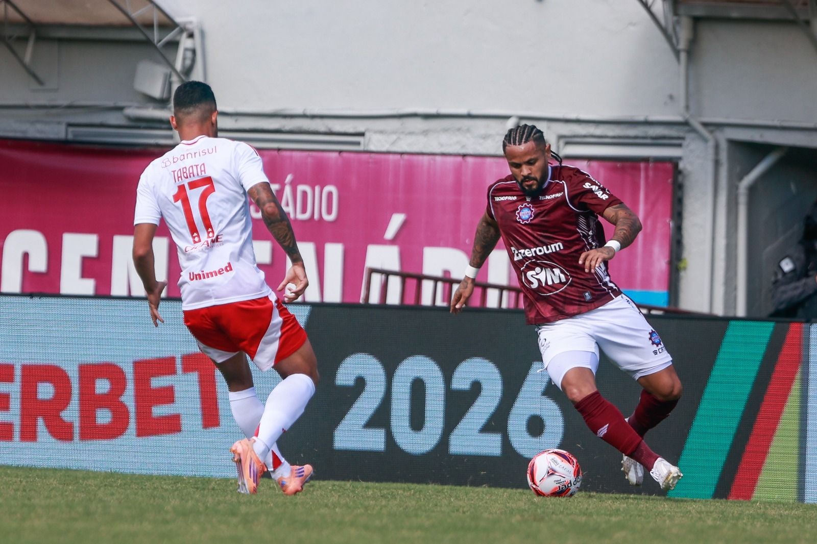 "Jogar de graça não dá", diz lateral sobre recusar proposta da Ponte Preta