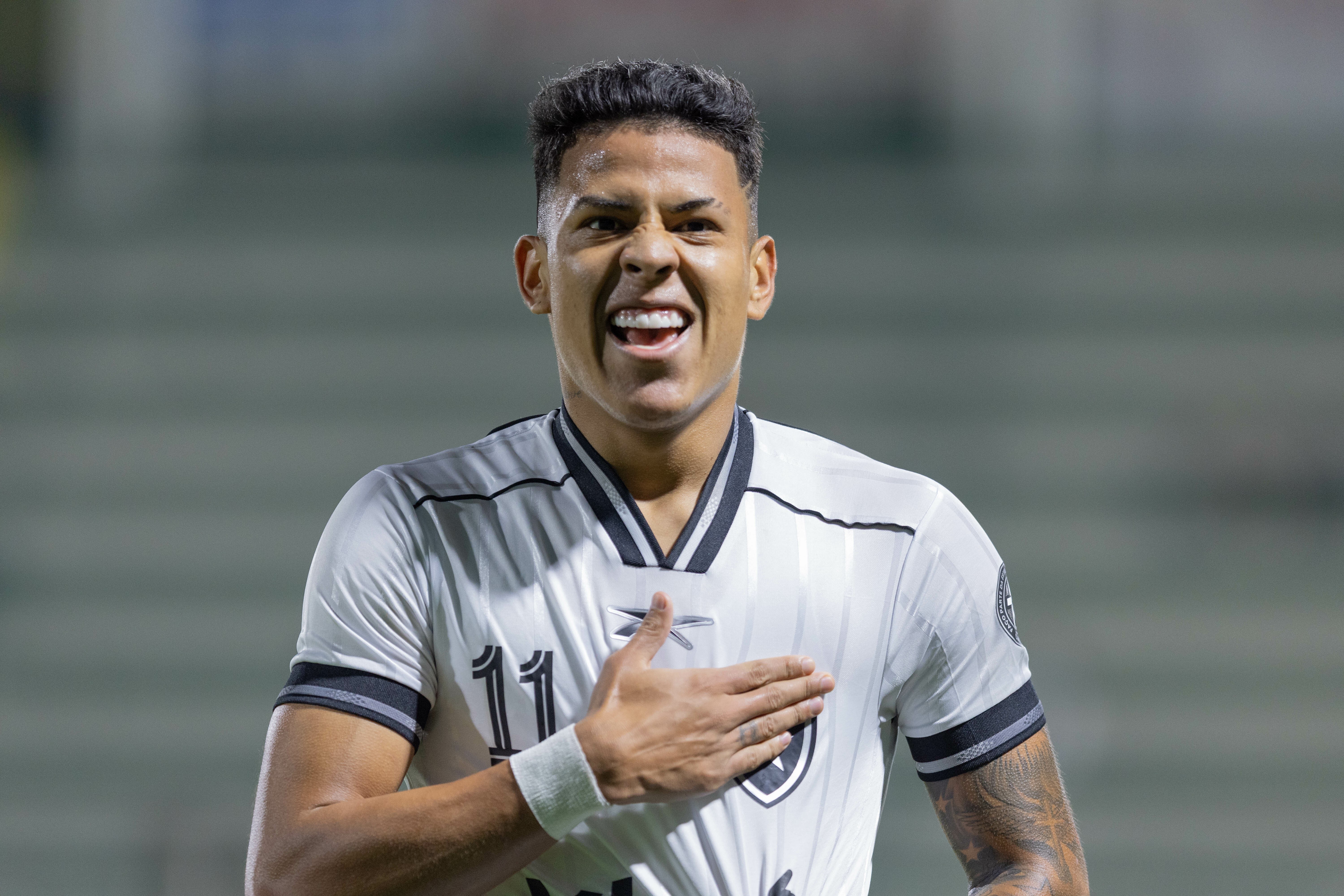 Antes contestado, Matheus Martins vira desfalque após se tornar referência com Franclim no Botafogo