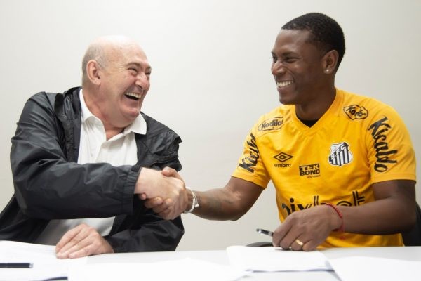 Santos anuncia a contratação de Bryan Angulo | Ge