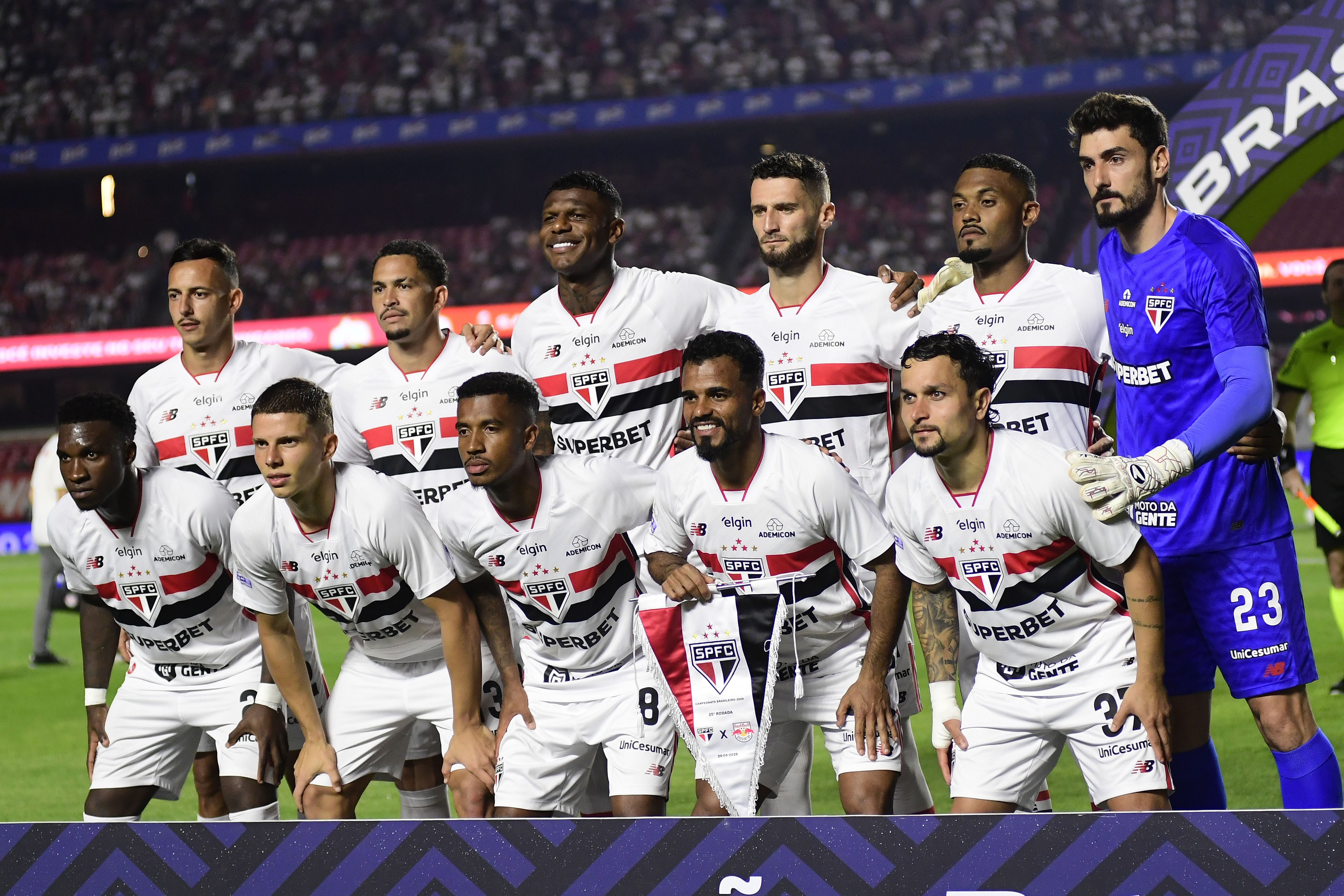 São Paulo vence o RB Bragantino e encerra jejum de dez jogos no Brasileiro