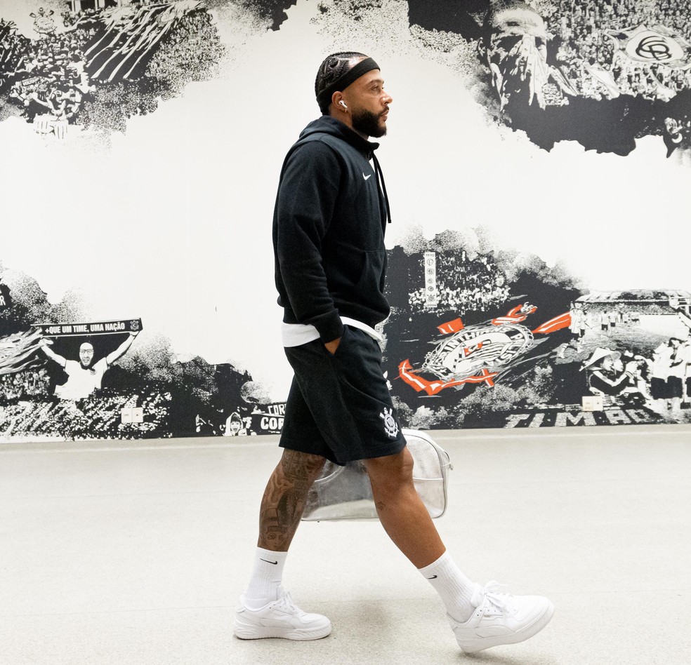 Memphis Depay na Neo Química Arena — Foto: Rodrigo Coca/Agência Corinthians