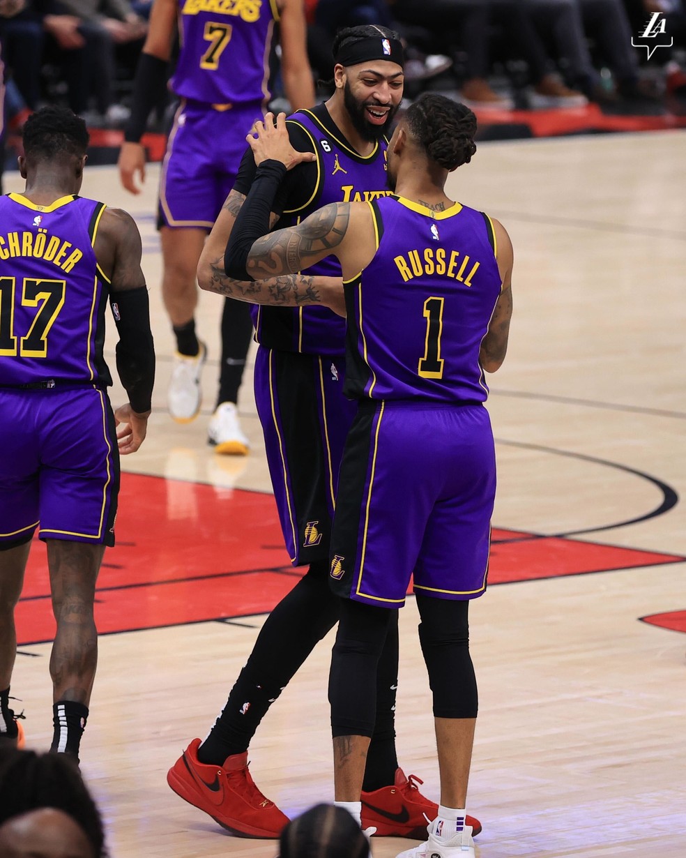 Anthony Davis tem atuação de gala e Lakers vence o Jazz