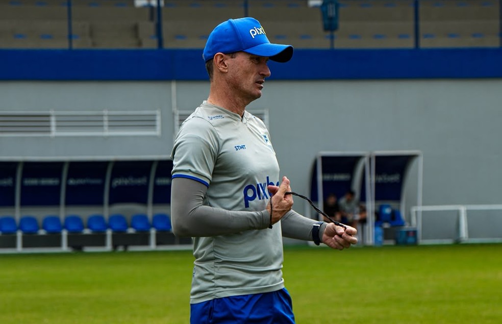 Gerson Gusmão no treino do Serra Branca Série D