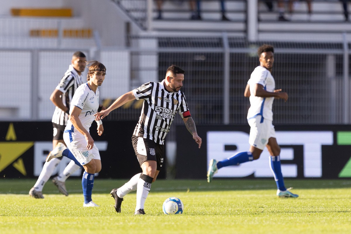 Avaí x Ponte Preta é antecipado; veja nova data e horário