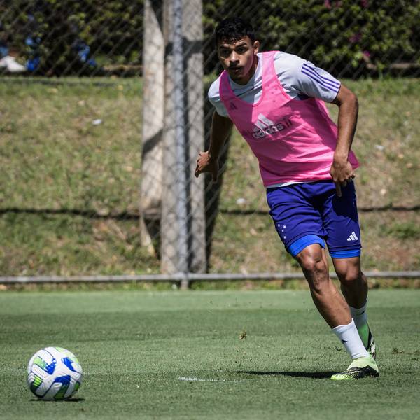 Cruzeiro adquire Dorival, destaque da Copa São Paulo.