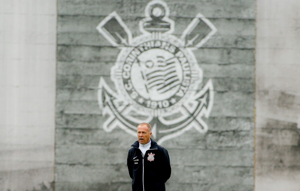Mano Menezes em sua segunda passagem pelo Corinthians, em 2014 — Foto: Daniel Augusto Jr./Agência Corinthians