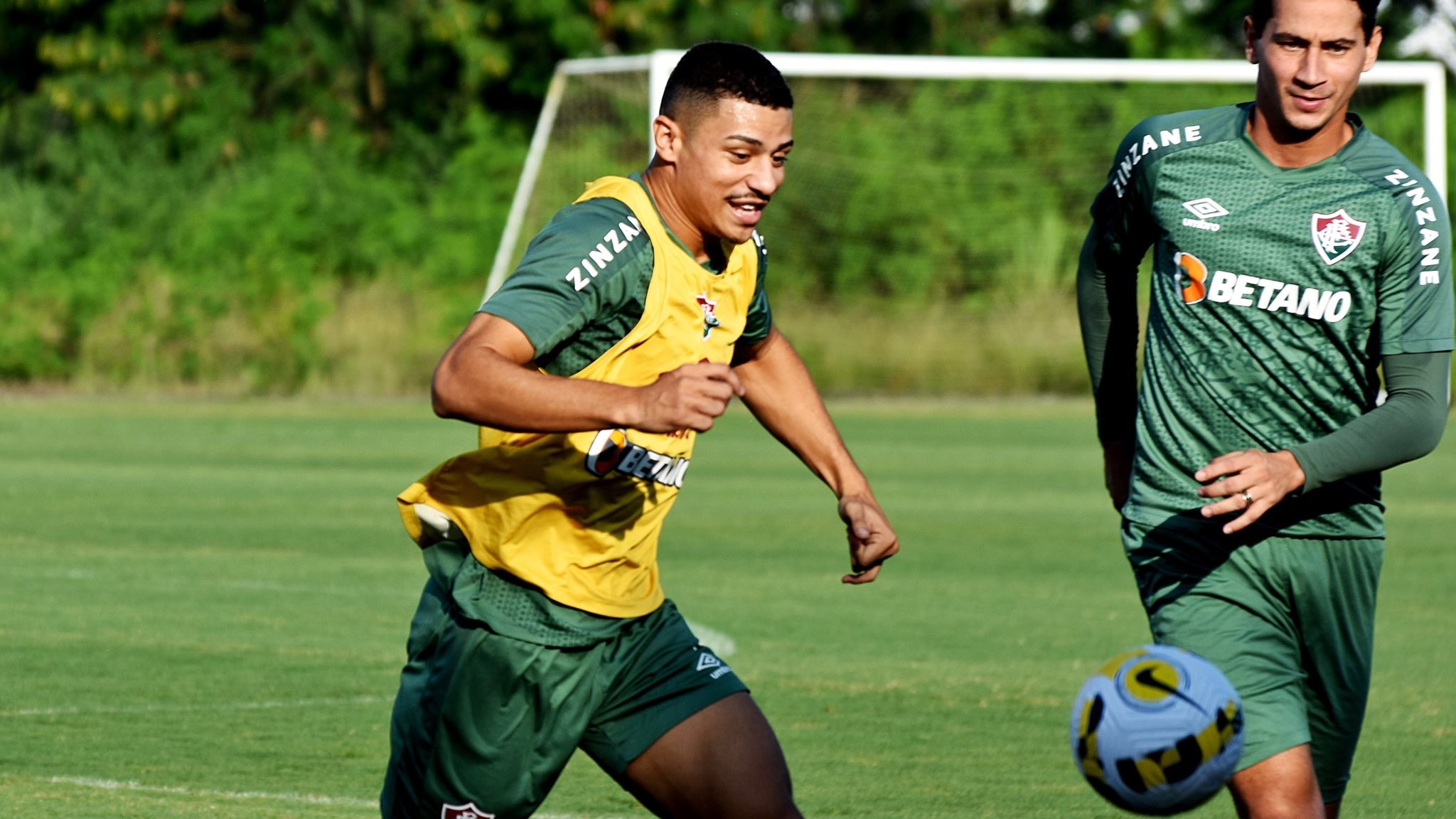 Quem é Wesley? Joia que estreou pelo Corinthians e festejou quase gol já  foi algoz do Palmeiras na base, corinthians