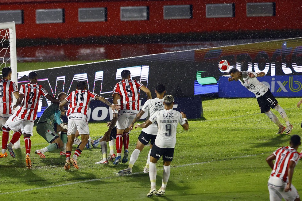 Gol de Romero em Botafogo-SP x Corinthians — Foto: Thiago Calil/AGIF