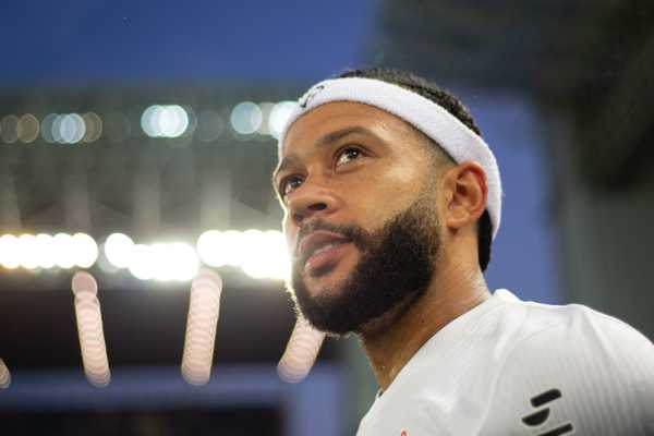 Memphis exalta conquista e adaptação no Corinthians: 
