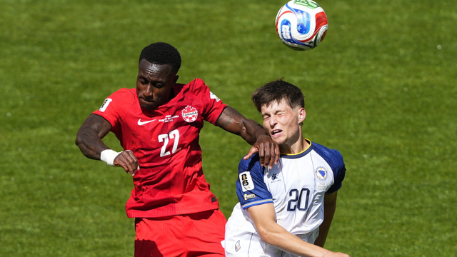 Laryea e Bajraktarevic em Canadá x Bósnia