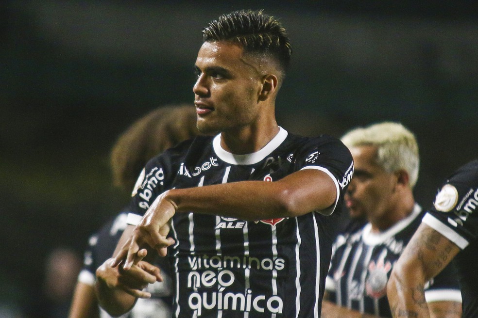 Fausto Vera marcou gol pelo Corinthians na última partida do ano — Foto: Gabriel Machado/AGIF