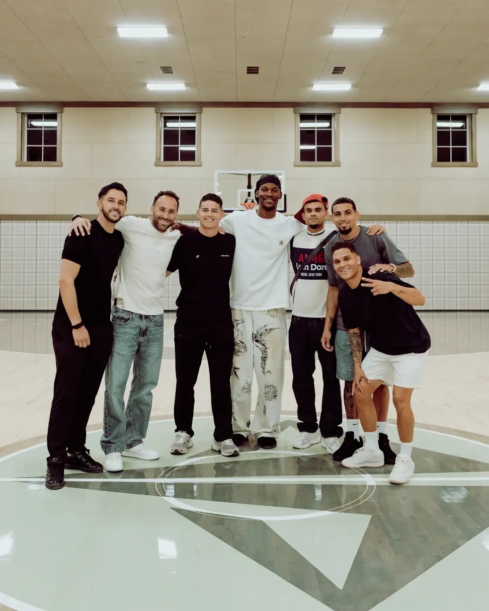 Registro do encontro entre Butler e jogadores colombianos