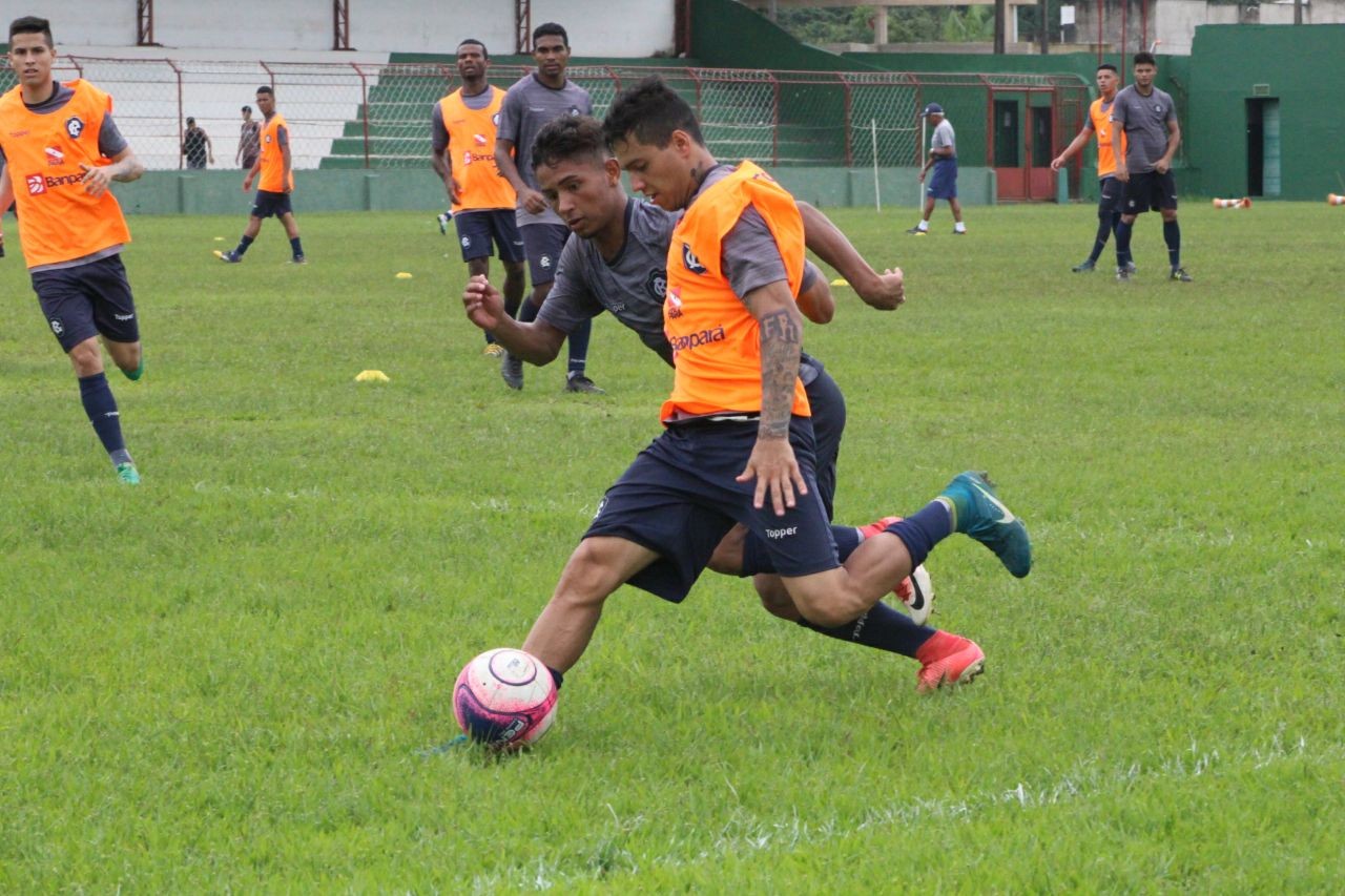 Promessas, Nakamura e Kubo marcam em vitórias de Gamba e Tokyo na