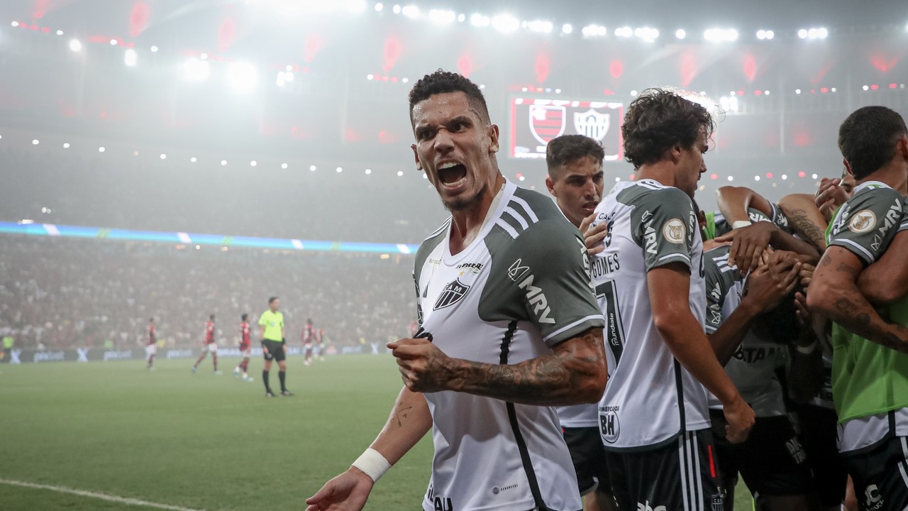 Atropelo! Atlético vence o Flamengo no Maracanã e segue sonhando com o título