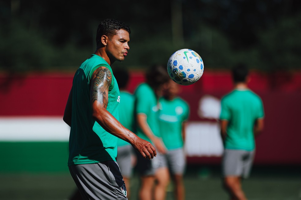 Reestreia de Thiago Silva e expectativas renovadas: Fluminense encara o Bahia no último teste antes do retorno ao calendário oficial