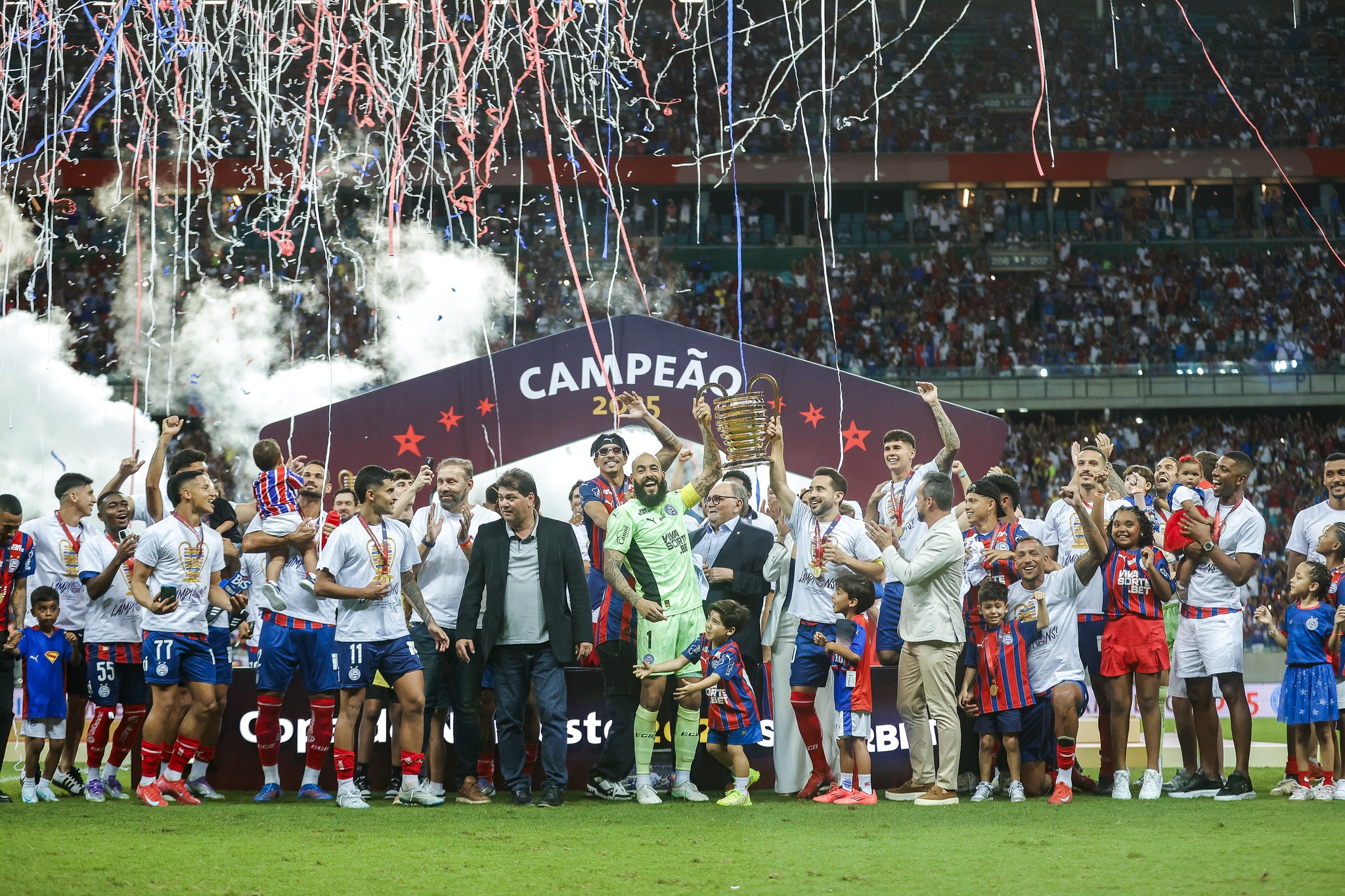 Análise: Bahia faz a festa do penta com atuação cinco estrelas
