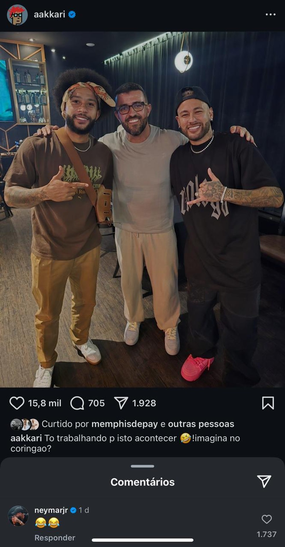 Memphis Depay, André Akkari e Neymar em São Paulo — Foto: Reprodução/Instagram