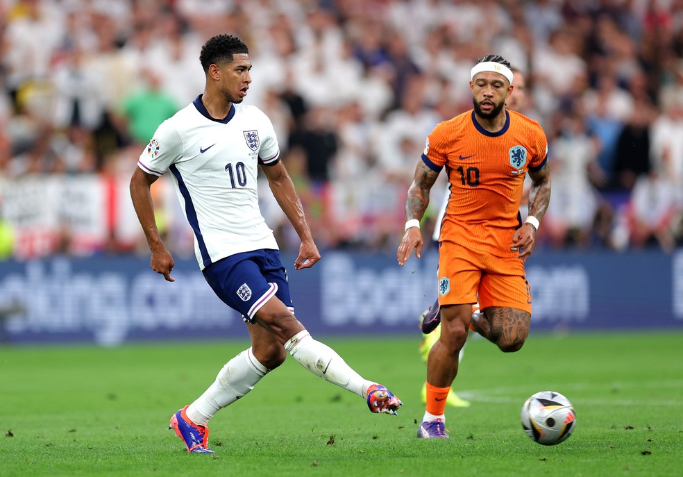 Último jogo de Memphis Depay foi no dia 10 de julho, na semifinal da Euro, entre Holanda e Inglaterra — Foto: Alex Livesey/Getty Images